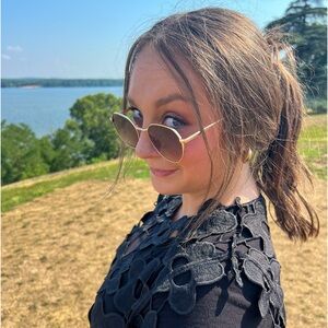 Meet your Posher, Isabella